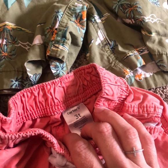 Boy 3t shorts - Picture 3 of 4